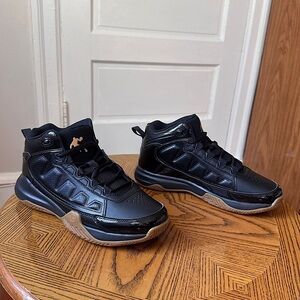 AND1 Men’s Backcut Basketball High-Top Shoes Sz 7 NWOB Lace Up Black Athletic